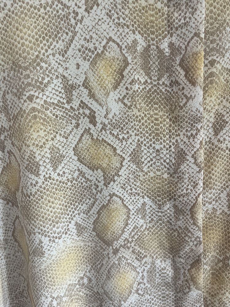 Camisa padrao serpente Mango