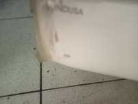 Lavatório com pé marca indusa.