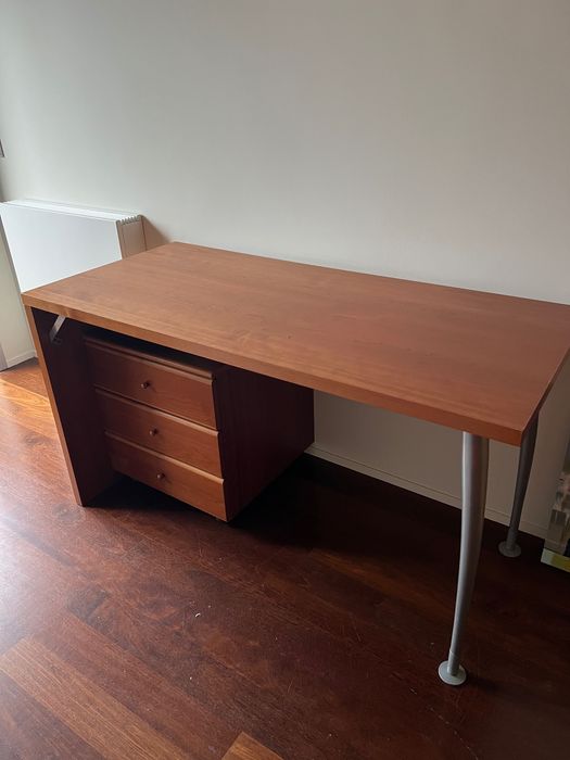 Mesa escritório com gavetas móveis 120x60cm