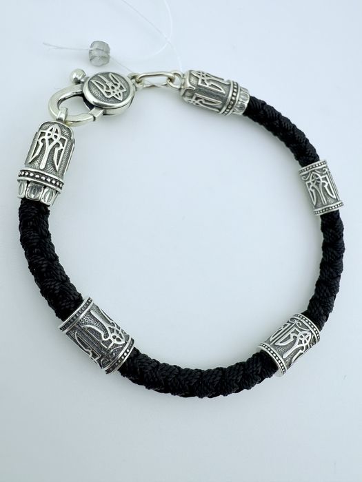 Срібні браслети з шовком