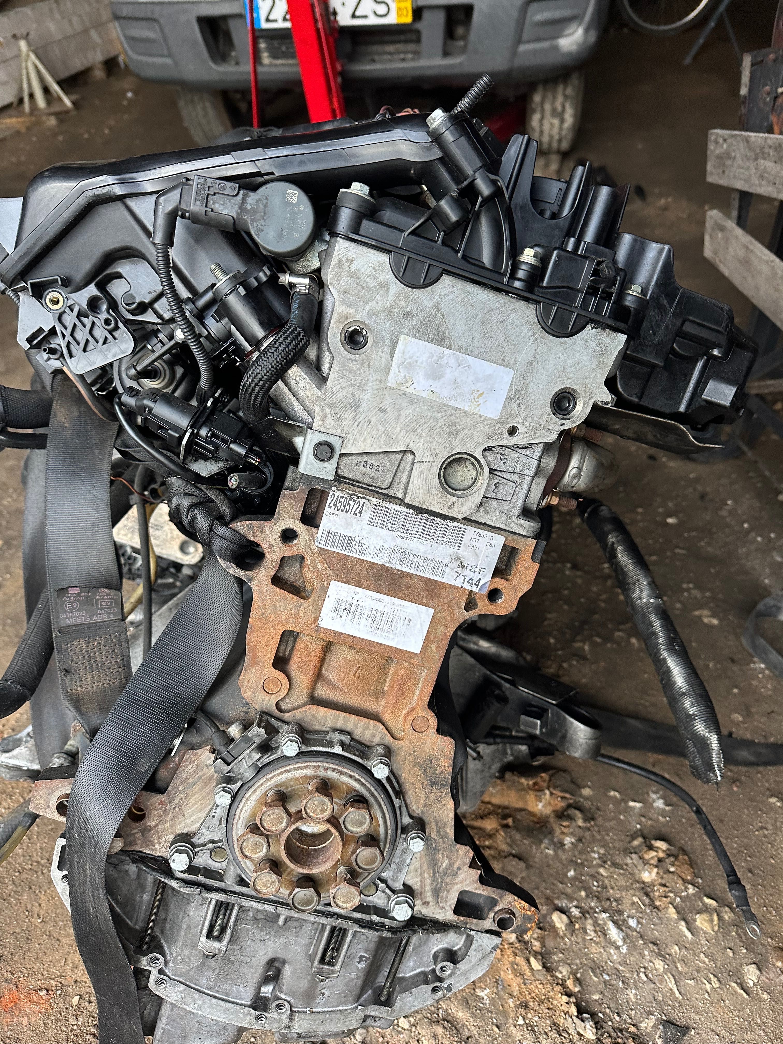 Motor Bmw e83 m57 3.0