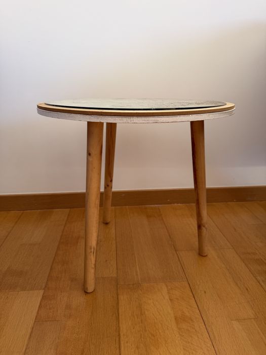 Mesa de apoio com vidro