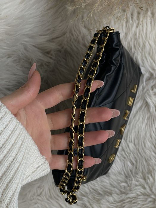 Жіноча сумка Chanel 22 Mini Handbag