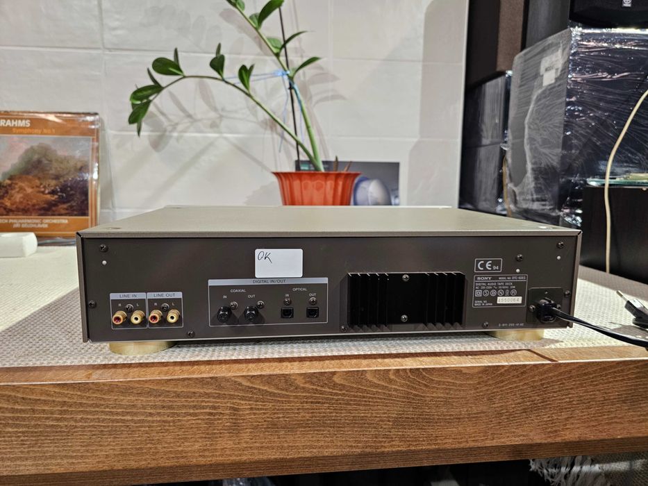 DAT дека Sony DTC-60ES