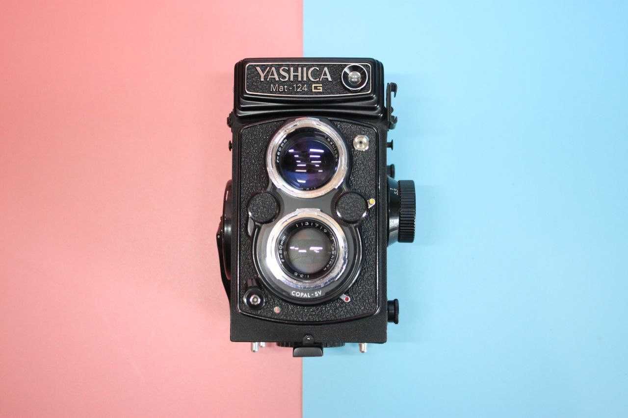 Плівочна фотокамера Yashica Mat-124G