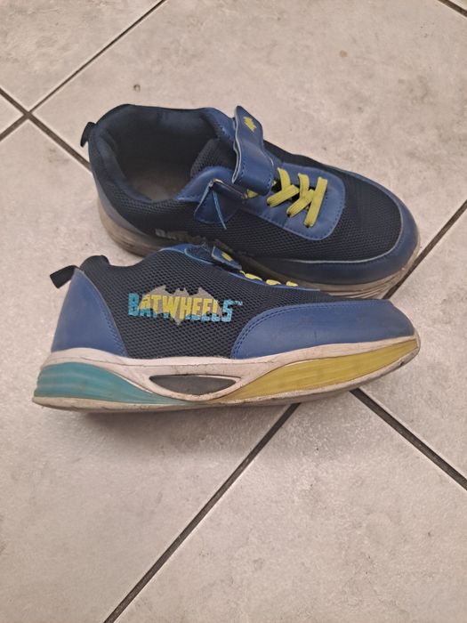 Buty dzieciece swiecace
