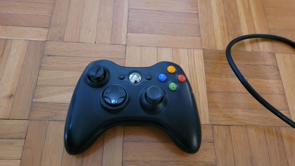 Xbox 360 250GB Guitar Hero gitara X360 forza motorsport 4 pad kable