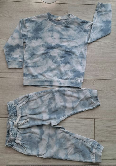 Uroczy dresik h&m
