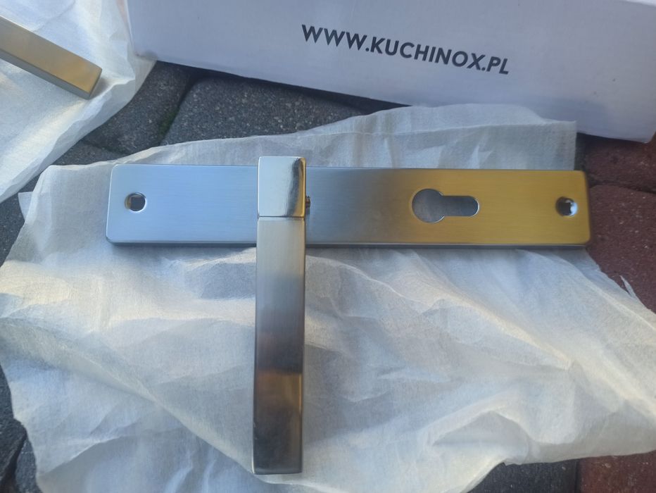 Klamka do drzwi ,szyld, nowy kpl.