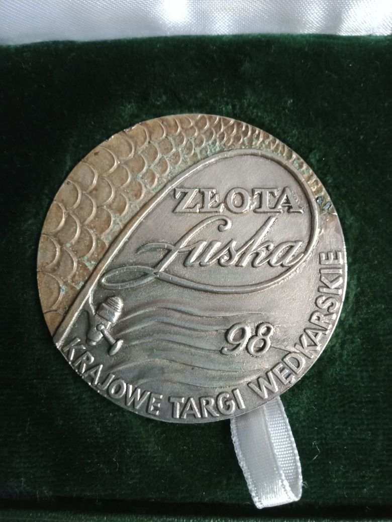 Medal okolicznościowy złota łuska 98 rok