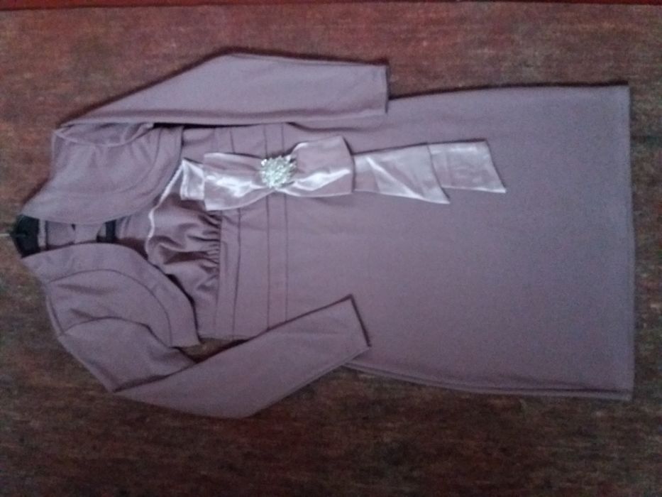 Продается женское платье с болеро!