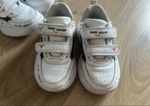 Adidasy/sneakersy/buty sportowe Primigi r. 26 dla bliźniaczek