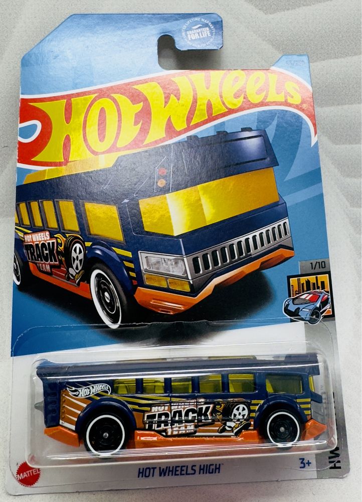 Колекційна машинка Хот Вілс Hot Wheels High