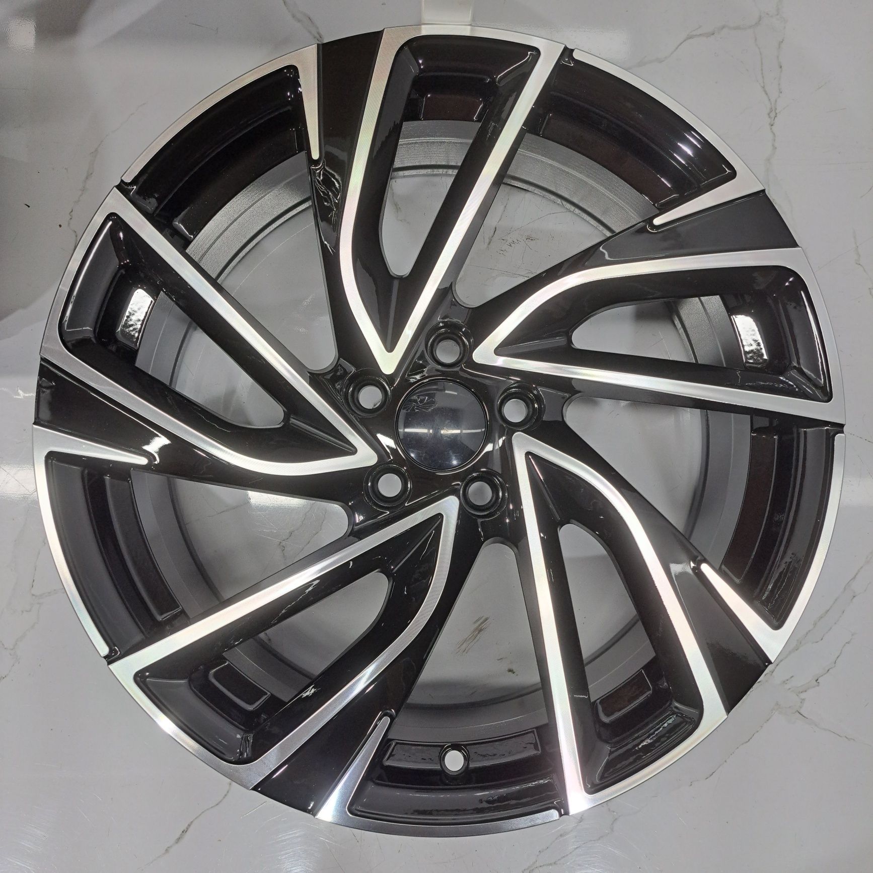 Jantes 17" LOOK VW Polo GTI TCR Seat Skoda Audi 5x100

4 Jantes 7,5J 1