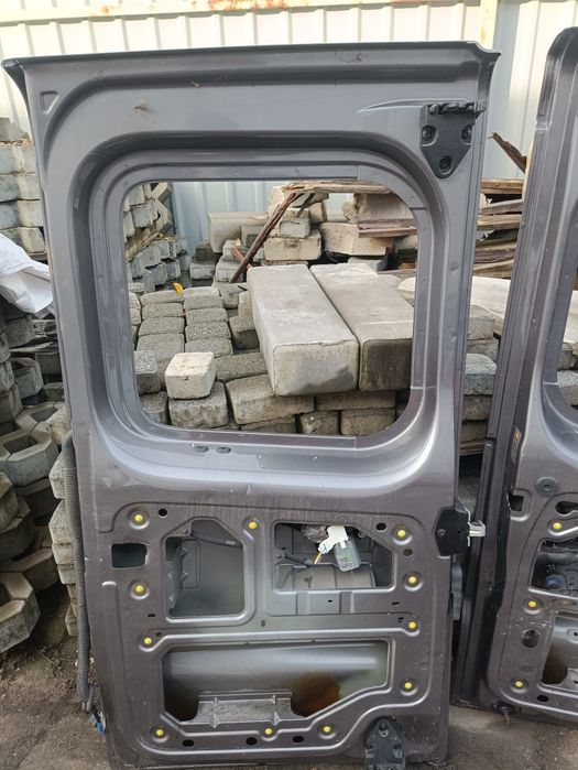 Fiat talento Trafic Vivaro drzwi tylne skrzydełkowe lewe prawe zestaw