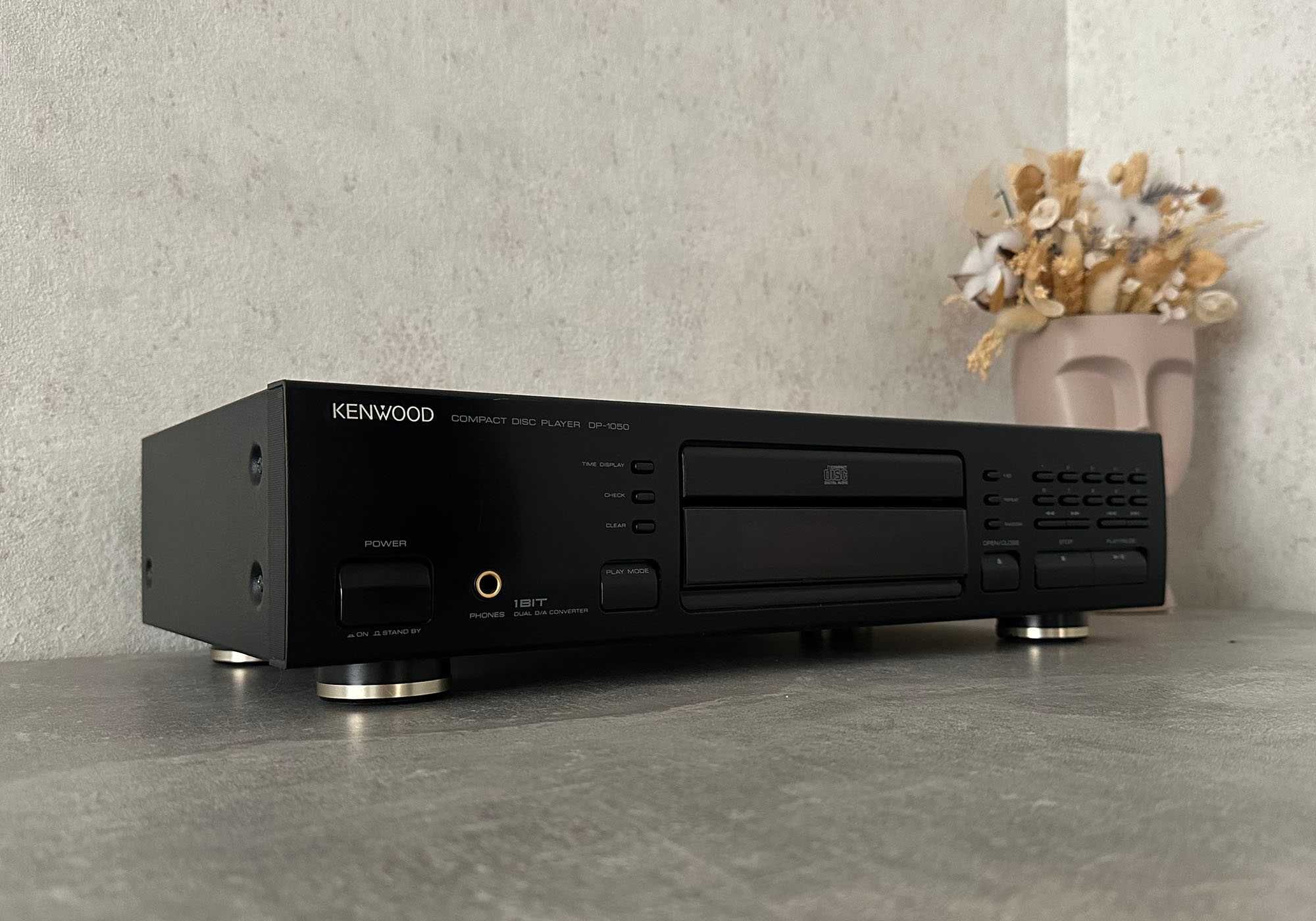 CD-програвач Kenwood DP-1050 (1-bit SM5871AS / Sony KSS-240A)