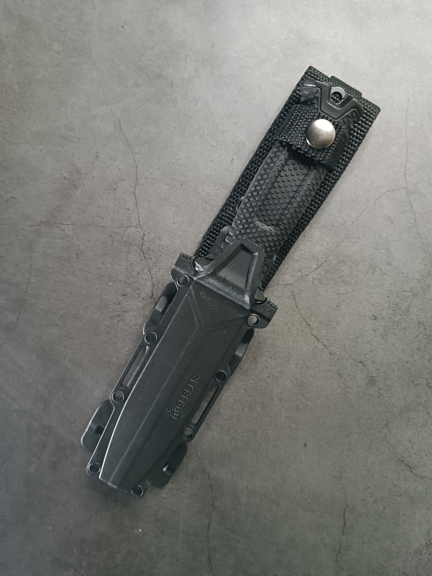 Нож Gerber Strongarm Fixed Blade. Черный