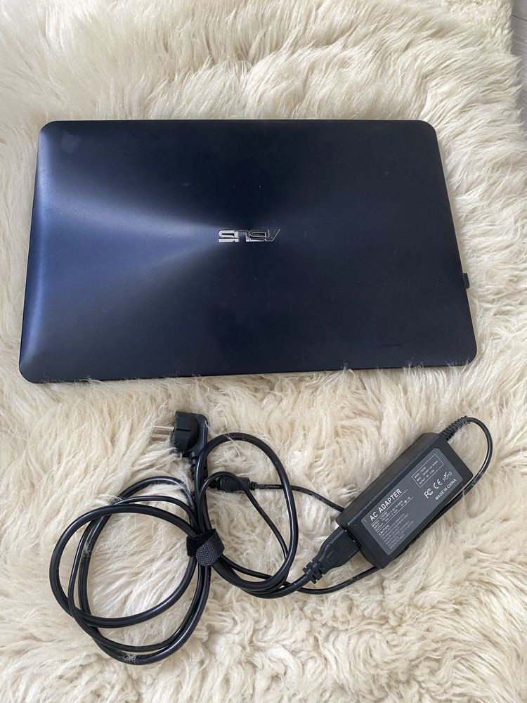 Laptop Asus R556L CORE i3
