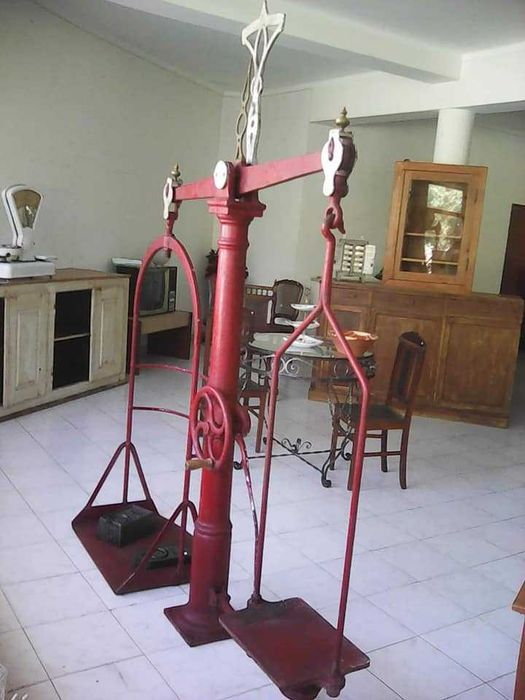 Original e Antiga Balança de Pesar Cereais e Farinha. PEÇA DE MUSEU!