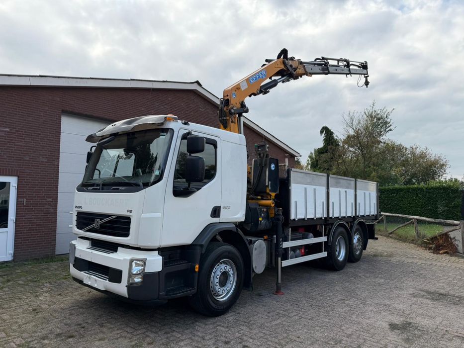 VOLVO FE320 C/GRUA RADIOCOMANDO COMO NOVO SÓ 185.000km #OPORTUNIDADE#