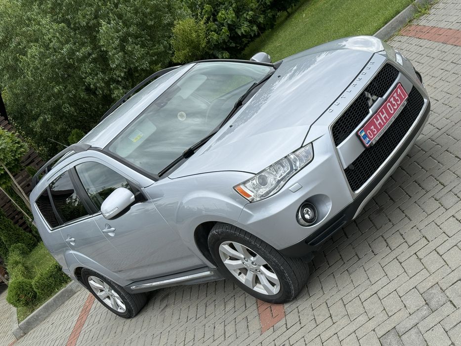 Mitsubishi Outlander XL 2011