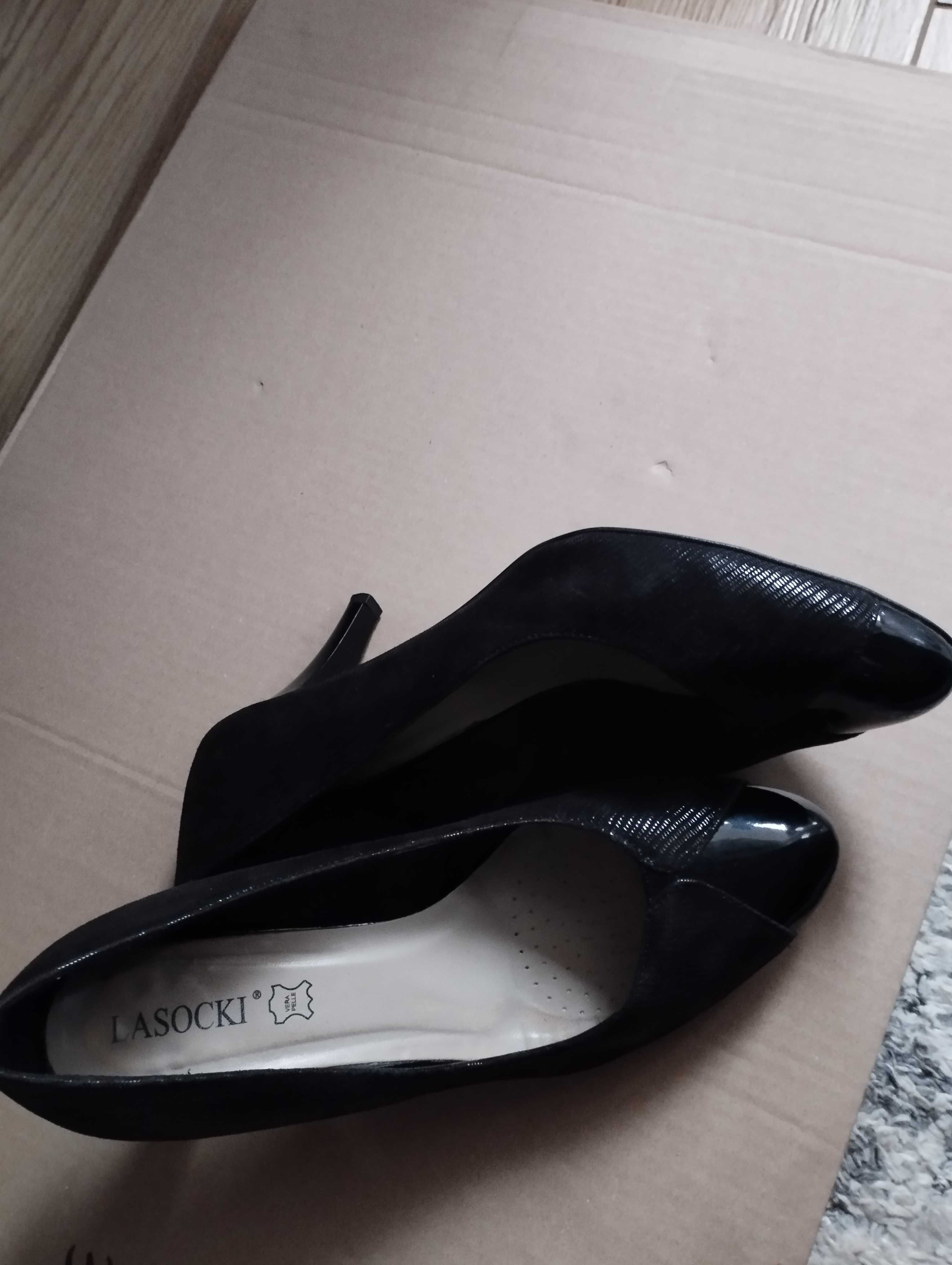 Eleganckie Czółenka damskie Lasocki rozmiar 41