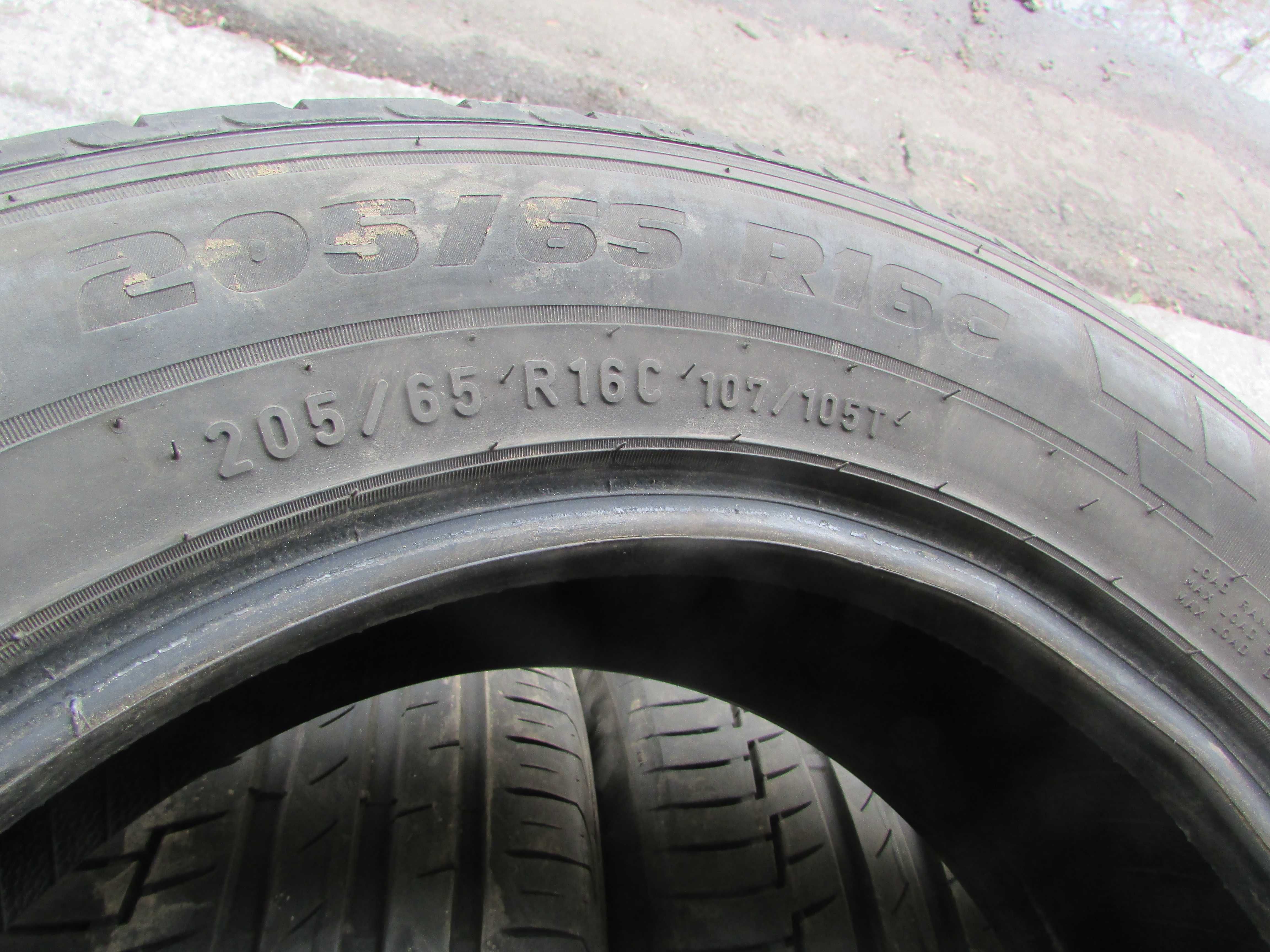 205/65/R16C Pirelli Carrier пара літньої гуми