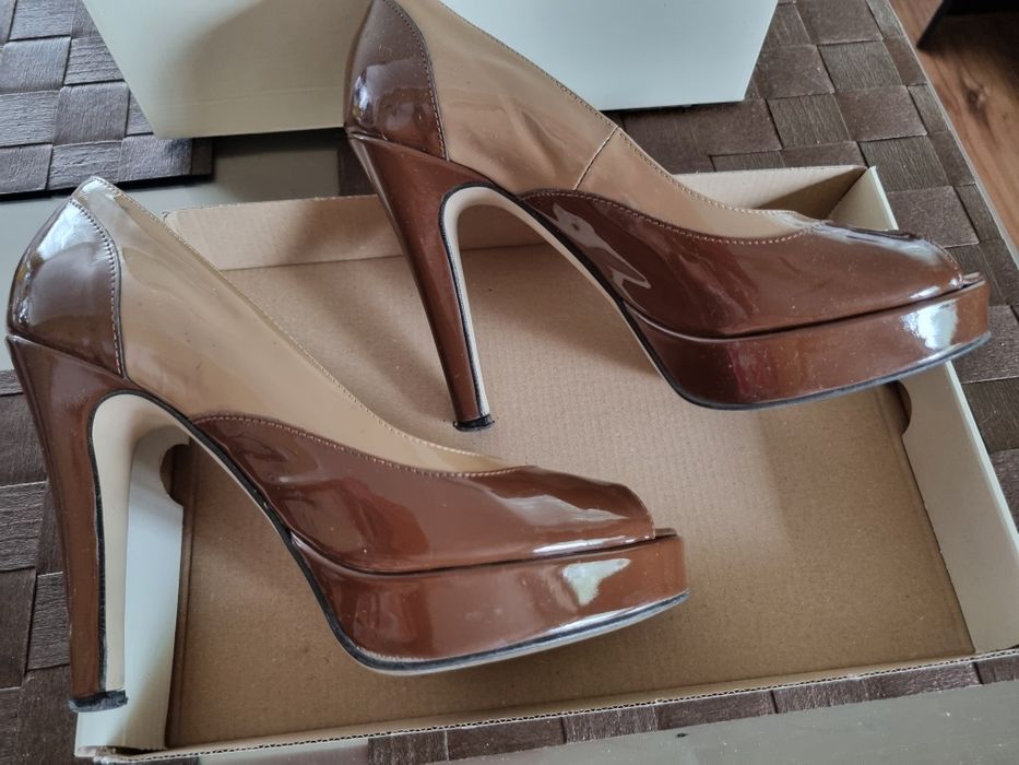 Pantofle damskie skóra  38 stylowe buty