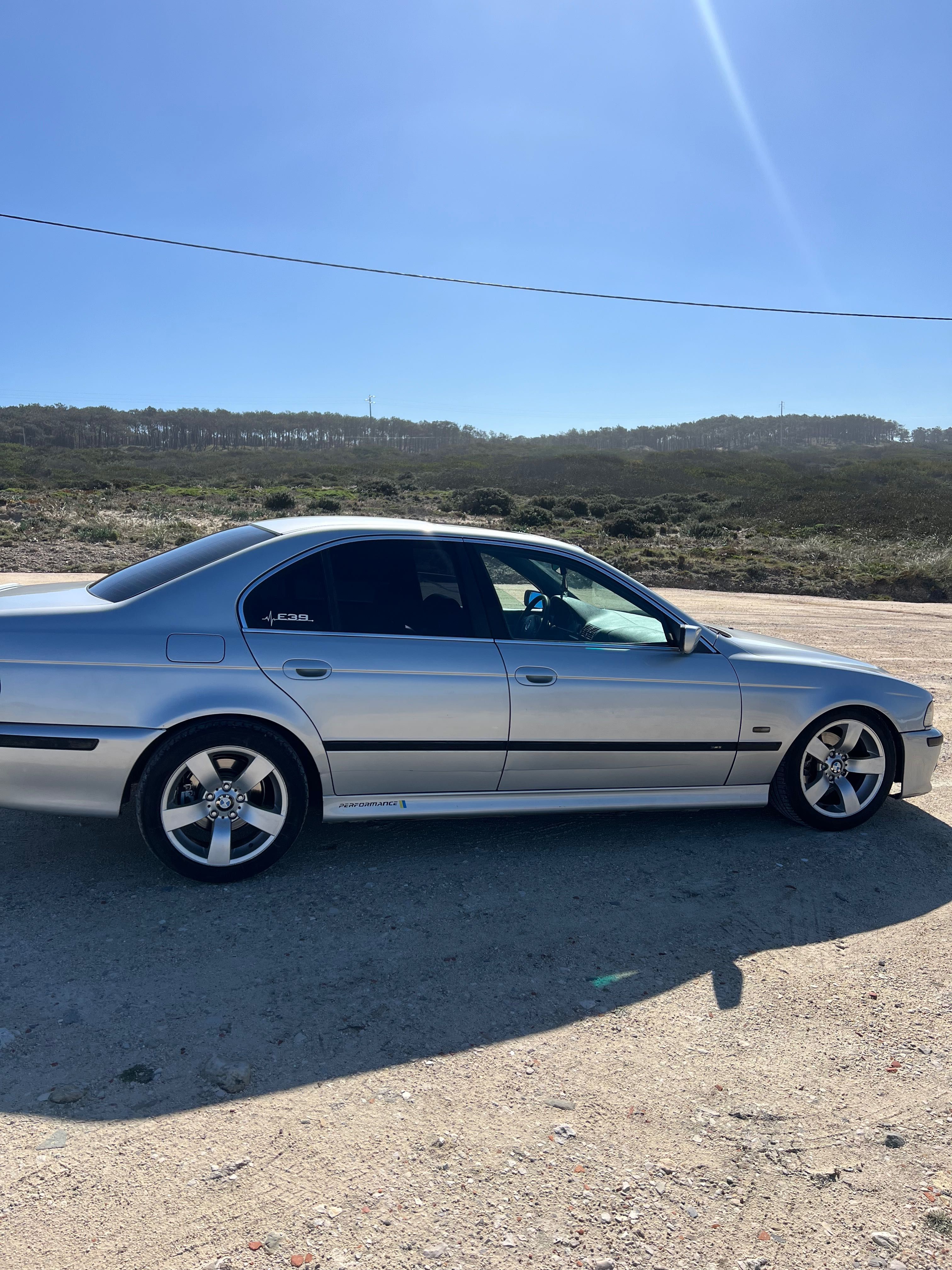 Vendo um BMW e39 de 1999