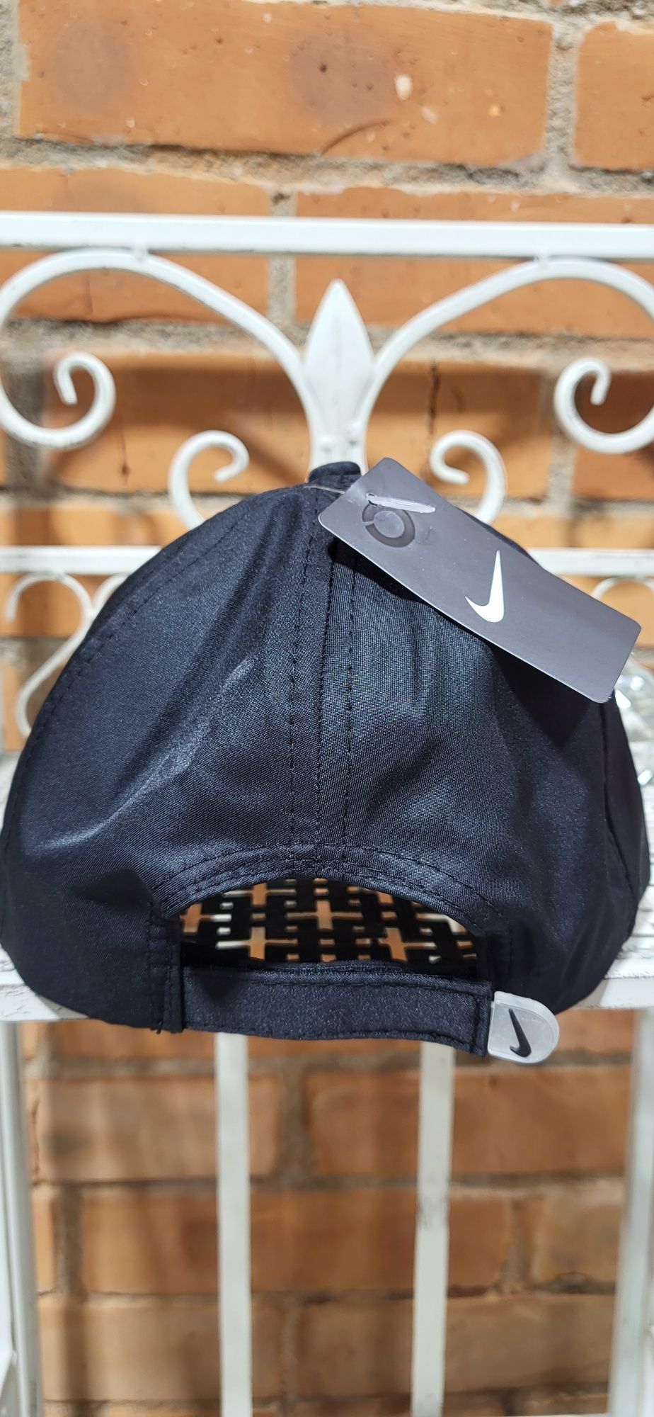 Czarna czapka z daszkiem premium unisex nike