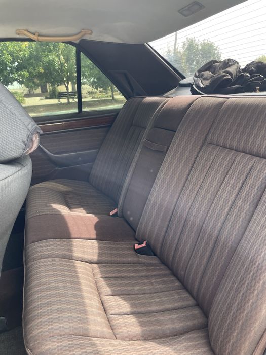 Mersedes benz w124