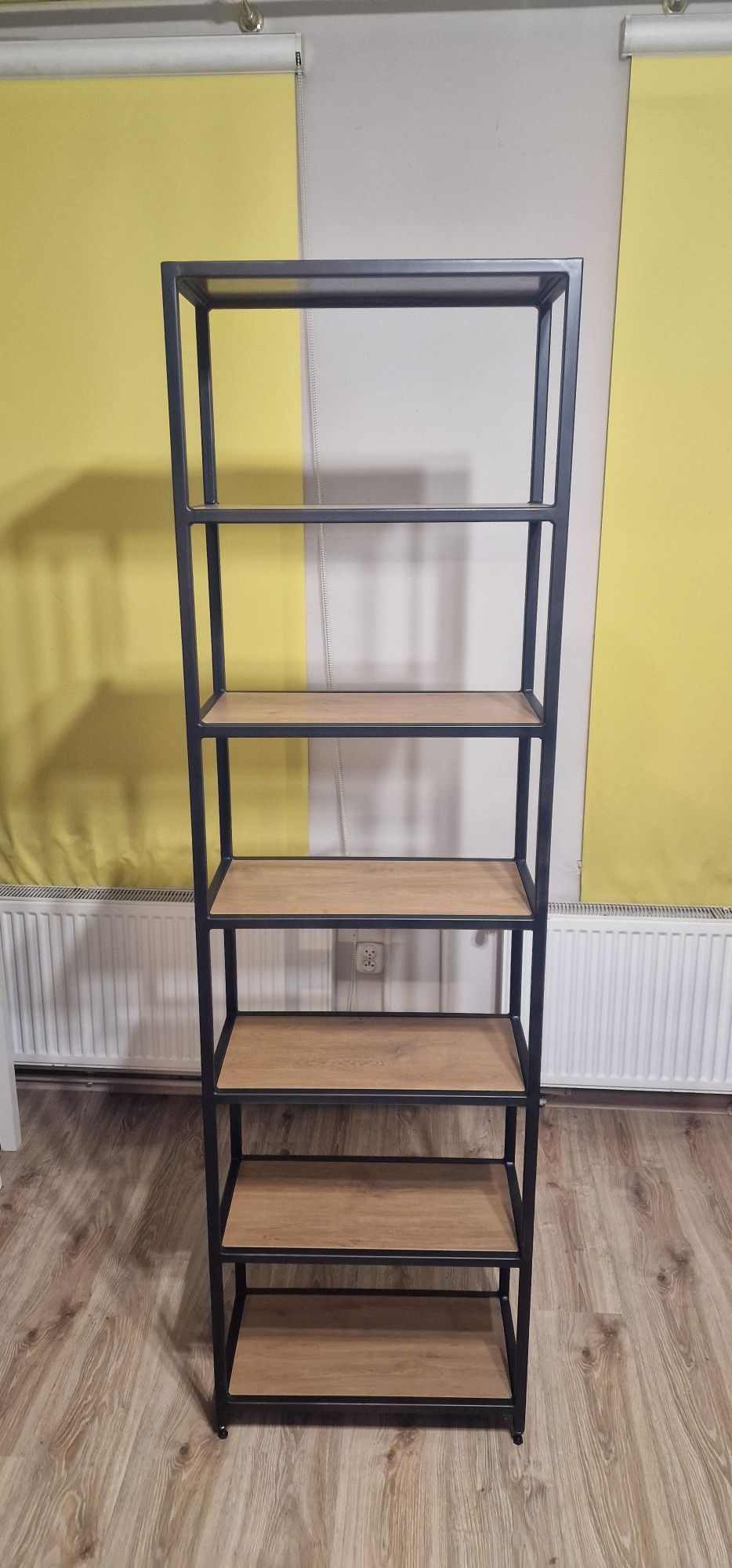 Regał w stylu loft