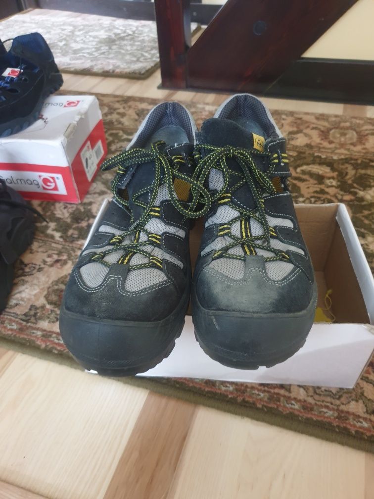 Sprzedam nowe buty robocze roz 44