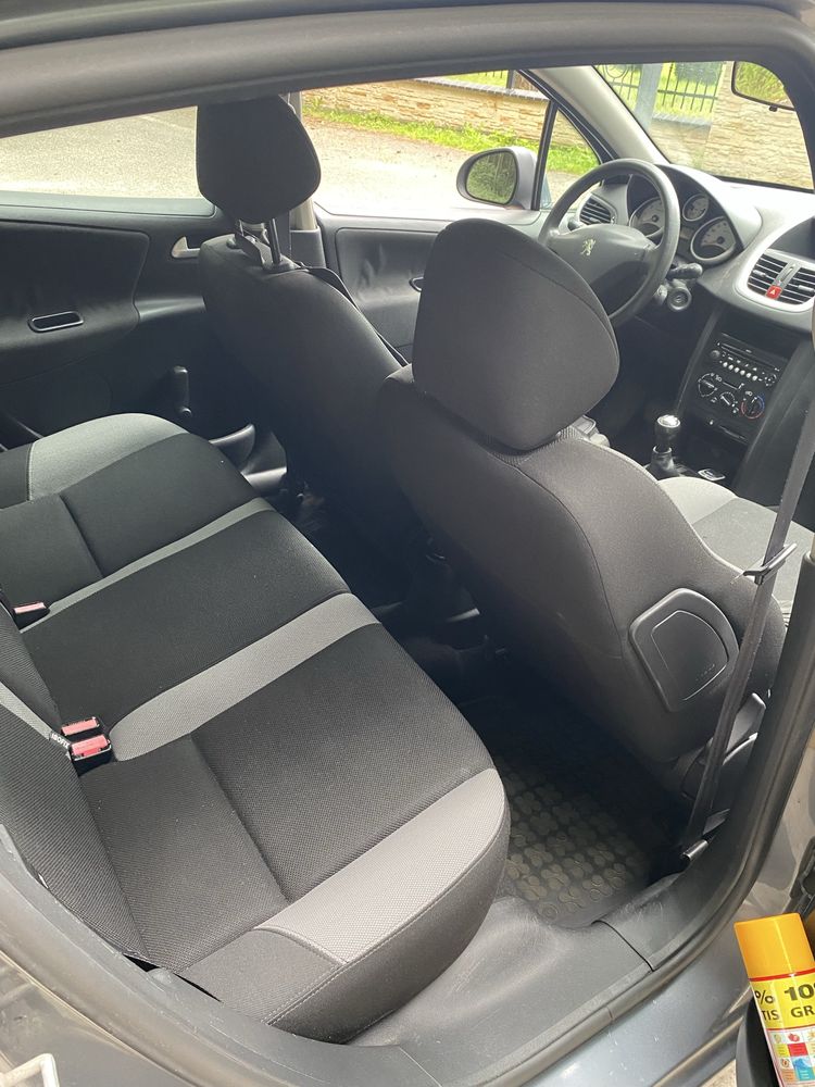 Sprzedam Peugeot 207