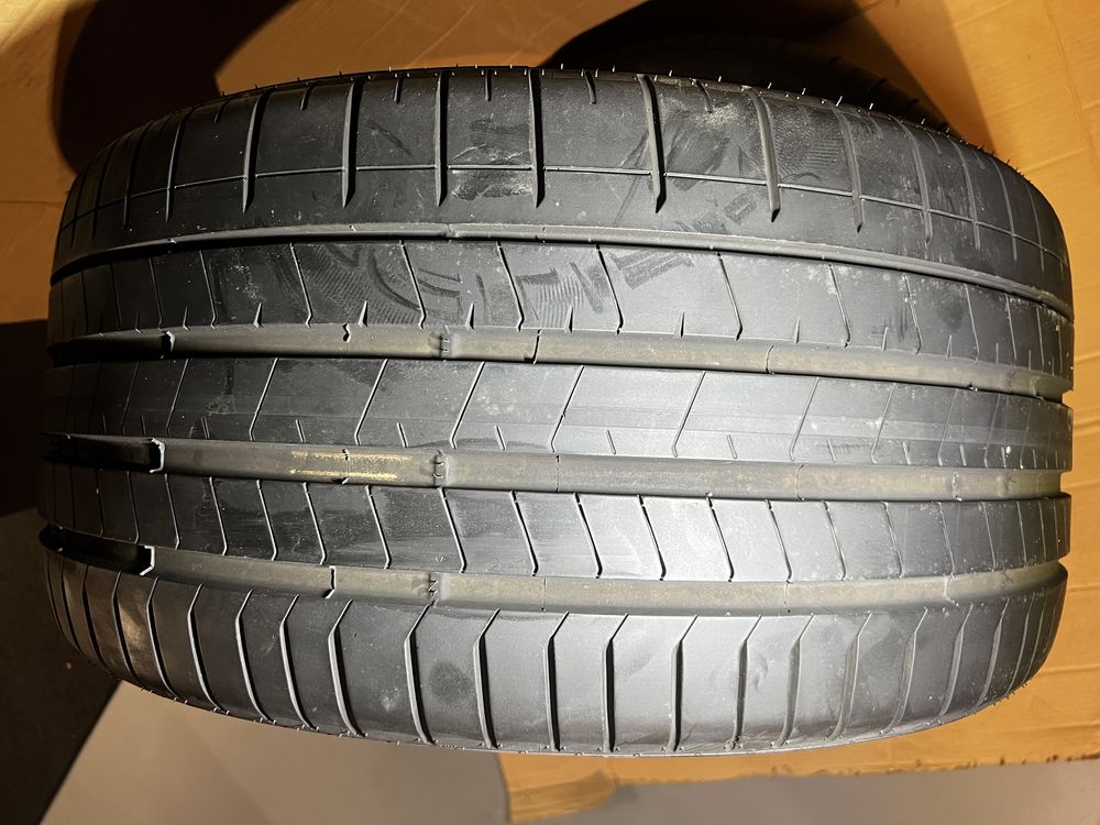 Pneus Pirelli Pzero 325/35 R22 110Y MO
