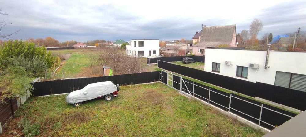 Коттедж з бомбоупорним дахом в Любимовке (Гуровщина) – 15 км от Киева!