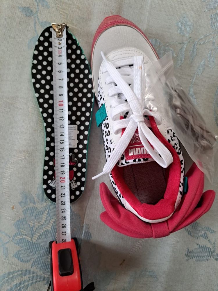 Нові кросівки Puma Future Rider x Diva 35,5