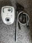 Пилесос BOSCH 2400 Вт
