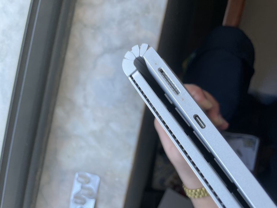 Surface Book 2 | 13.5" só hoje