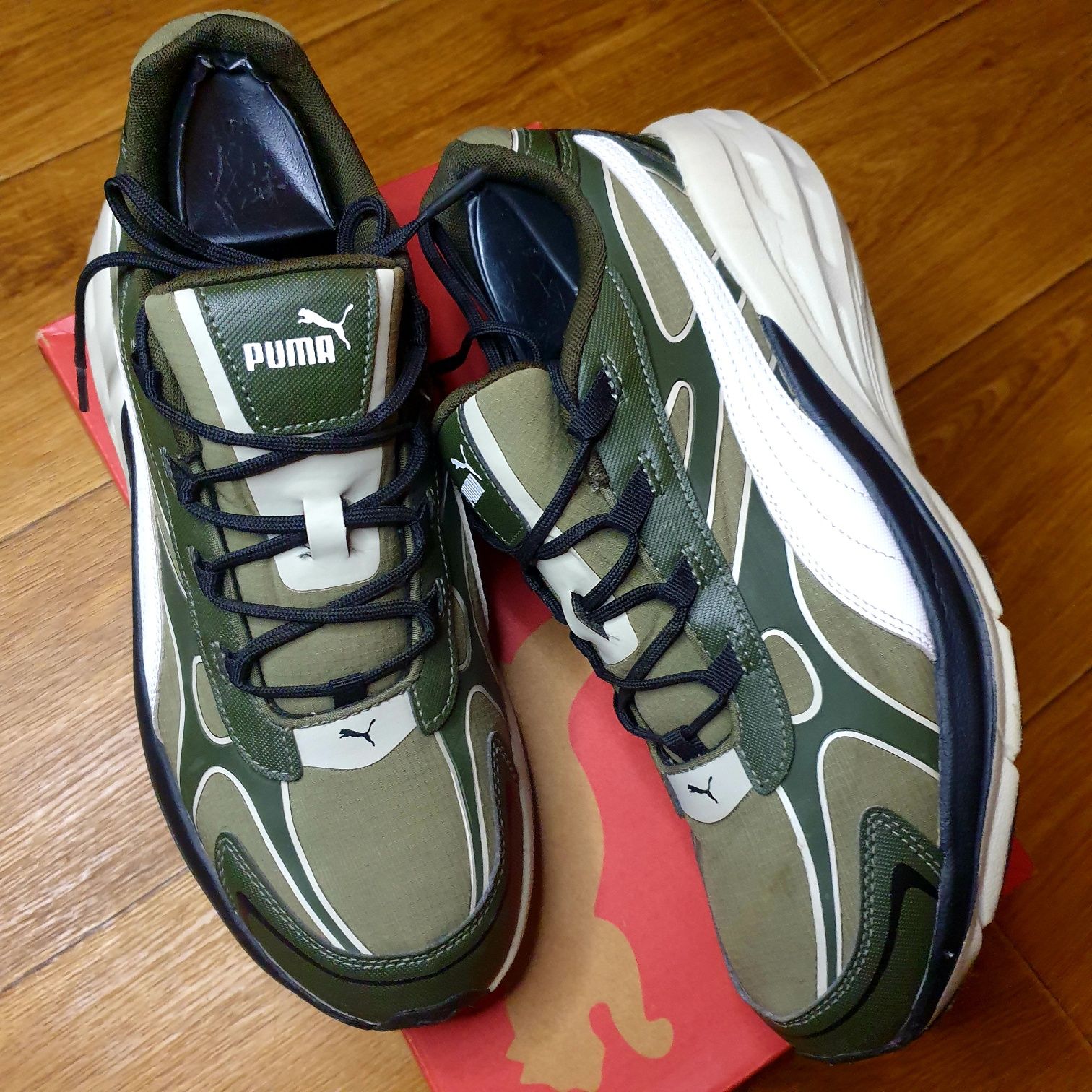 Оригінальні Puma чол. кросівки run gel зелені Hypnotic