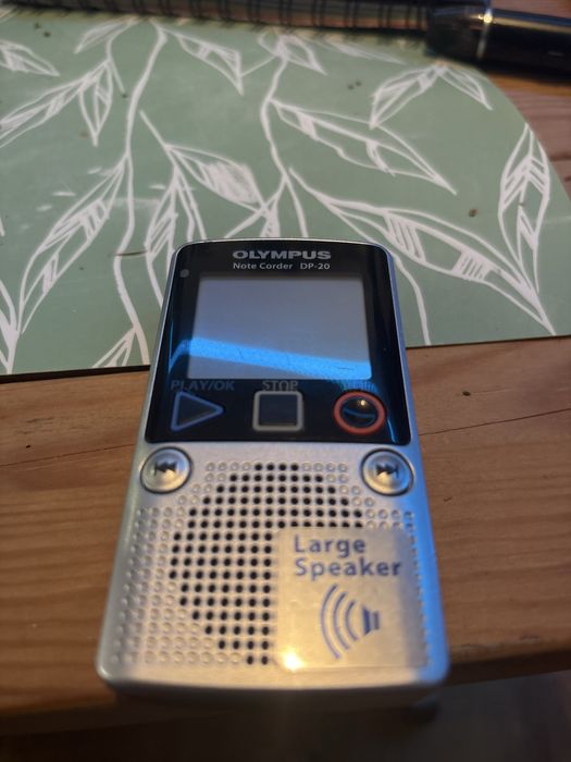 Sprzedam jak nowy dyktafon profesiony detektywistyczny