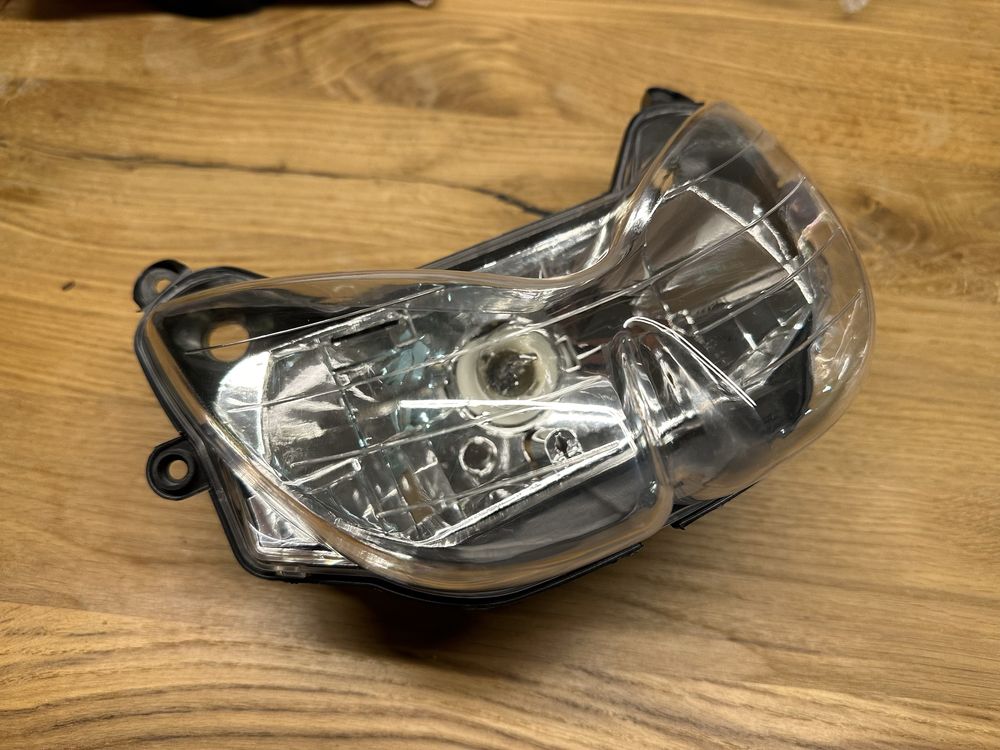 Lampa przednia Yamaha Aerox reflektor NOWY (MBK Nitro, YQ50)