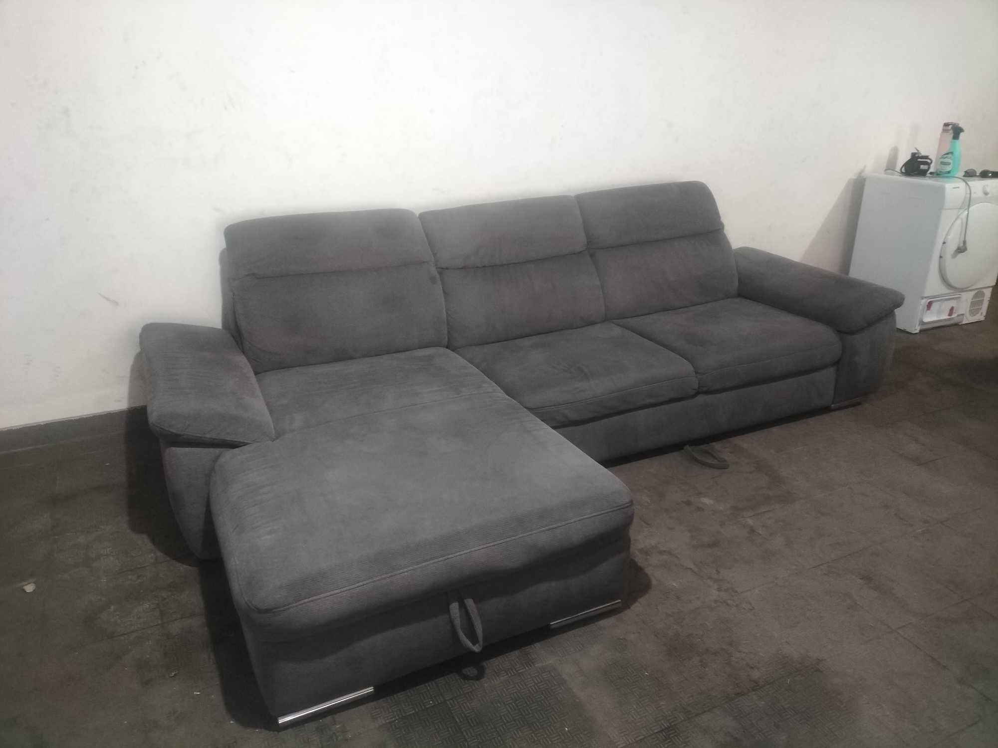 Sofá com chaise long