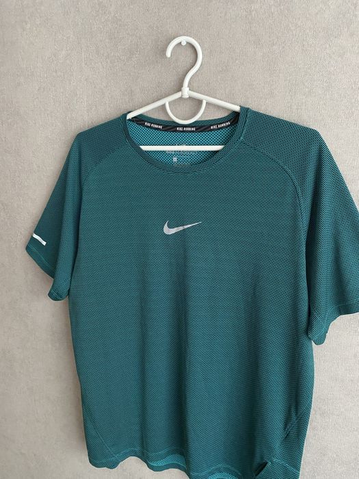 Футболка nike running для тренувань nike dri fit