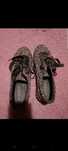 Czarne buty w kwiaty