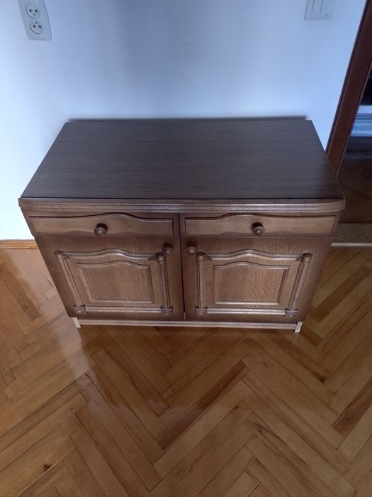 Продам дерев'яну тумбу