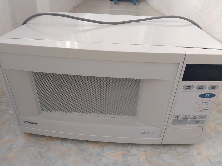 Мікрохвильова піч Samsung
