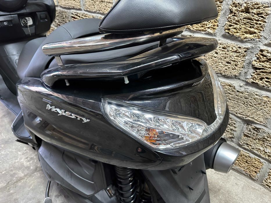 Ямаха Маджесті 400 Yamaha Majesty