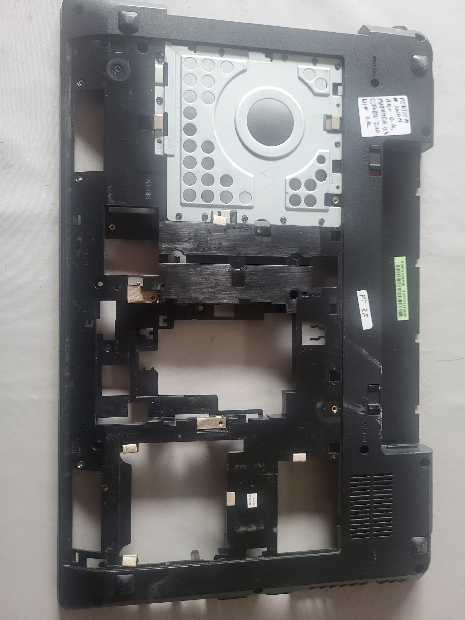 Sprzedam dolną obudowę do Laptopa LENOVO G580.20150.