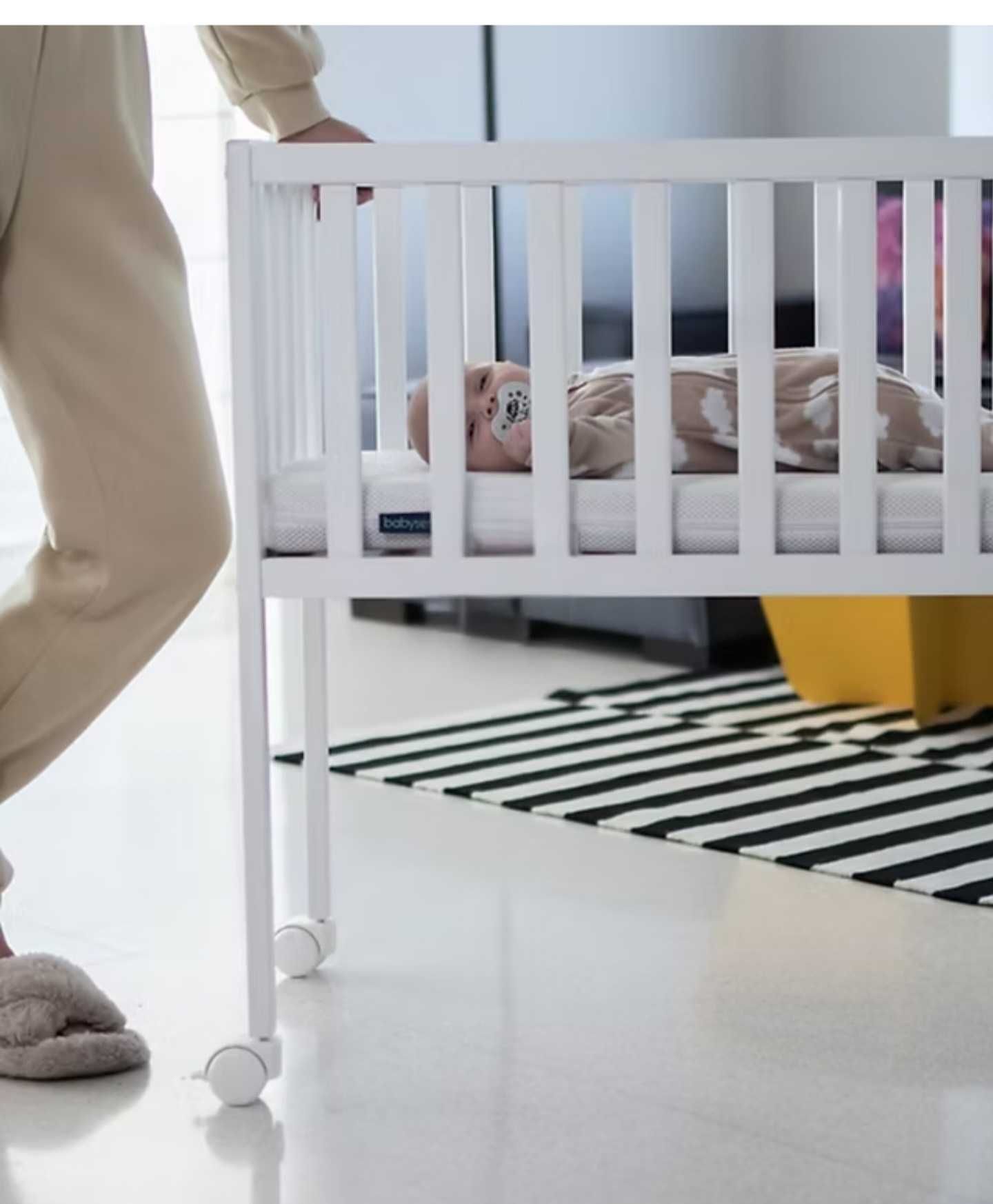 Łóżeczko dla dziecka drewniane Babysense 120x60 + dostawka na kołkach